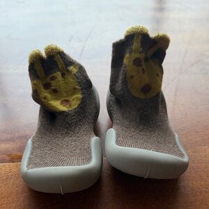 Toddler Brown Knit Slip-On Slippers with Yellow Giraffe Accent